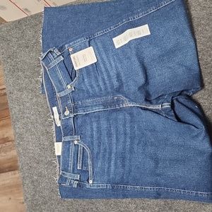 NWT Levi Signature Womens Size 14 (KVT4757)